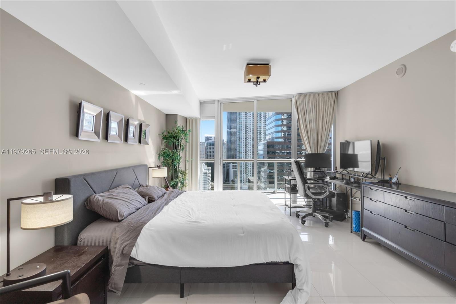 ICON BRICKELL NO TWO - Residential