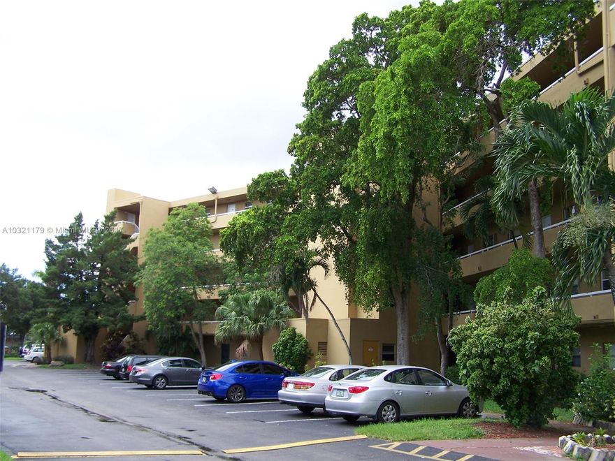 CASH ONLY! Adorable bright and light 1-BR/1-BA condo on 5th floor w/half bath for guests. Kitchen updated in 2013 with pretty light wood cabinetry. Tile in hall, bathrooms and kitchen. Carpet in the rest of unit. Huge wall to wall closet in MB. Open living room/dining room with pass thru to kitchen. Community Pool! Excellent location! Easy access to highways, quick commute to Ft Laud and just a few miles from the beach! Walking distance to Hard Rock Hotel & Casino. All ages welcome! Pets & rentals ok! We are pending verification from management company as to what size pet is permitted & rental restrictions.  5th floor entry just outside the elevator! Common area laundry on each floor. Laundry room for this unit is directly out the front door! Assigned small storage closet across the hall.