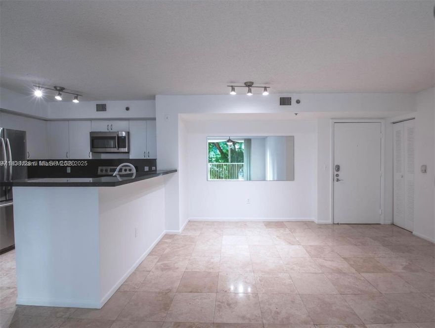 BEAUTIFUL 2 BEDROOMS 2 BATHROOMS  UNIT AT DESIRABLE YACHT CLUB AT AVENTURA. STAINLESS STEEL APPLIANCES, GRANITE COUNTERTOPS AND VANITIES, WASHER AND DRYER INSIDE THE UNIT, MARBLE FLOORS AND PARQUET FLOORS THROUGHOUT. NEW AIR CONDITIONING UNIT THAT IS ONLY ONE YEAR OLD.
COMPLEX ALLOWS SHORT TERM RENTALS, AIRBNB RENTALS, LONG TERM RENTALS,  GREAT FOR INVESTORS ! ALSO THIS COMPLEX IS LOVELY TO LIVE IN! 
LUXURY AMENITIES: TENNIS COURTS, GYM, HEATED POOL, JACUZZI, BARBECUE AREA, CHILDREN PLAYGROUNG, BASKETBALL HOOP , 24 HOURS SECURITY,JUST ACROSS THE STREET FROM JOG/WALKING TRAIL, FIVE MINUTES TO SPECTACULAR BEACHES AND PARKS, EXCELLENT NEIGHBORHOOD AND MUCH MORE!