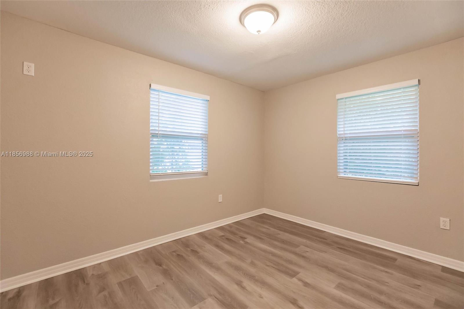 LAKEWOOD PARK UNIT 7 - Residential