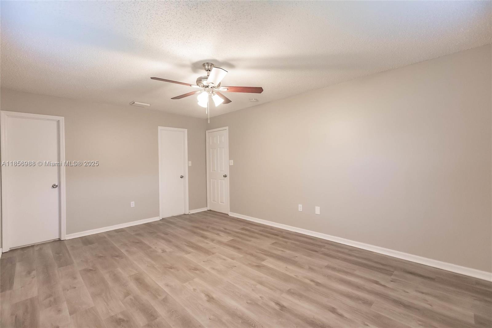 LAKEWOOD PARK UNIT 7 - Residential