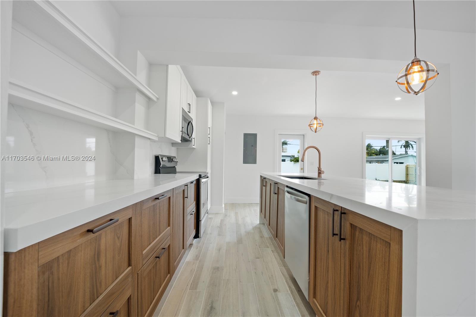 4826 NE 17th Ter
