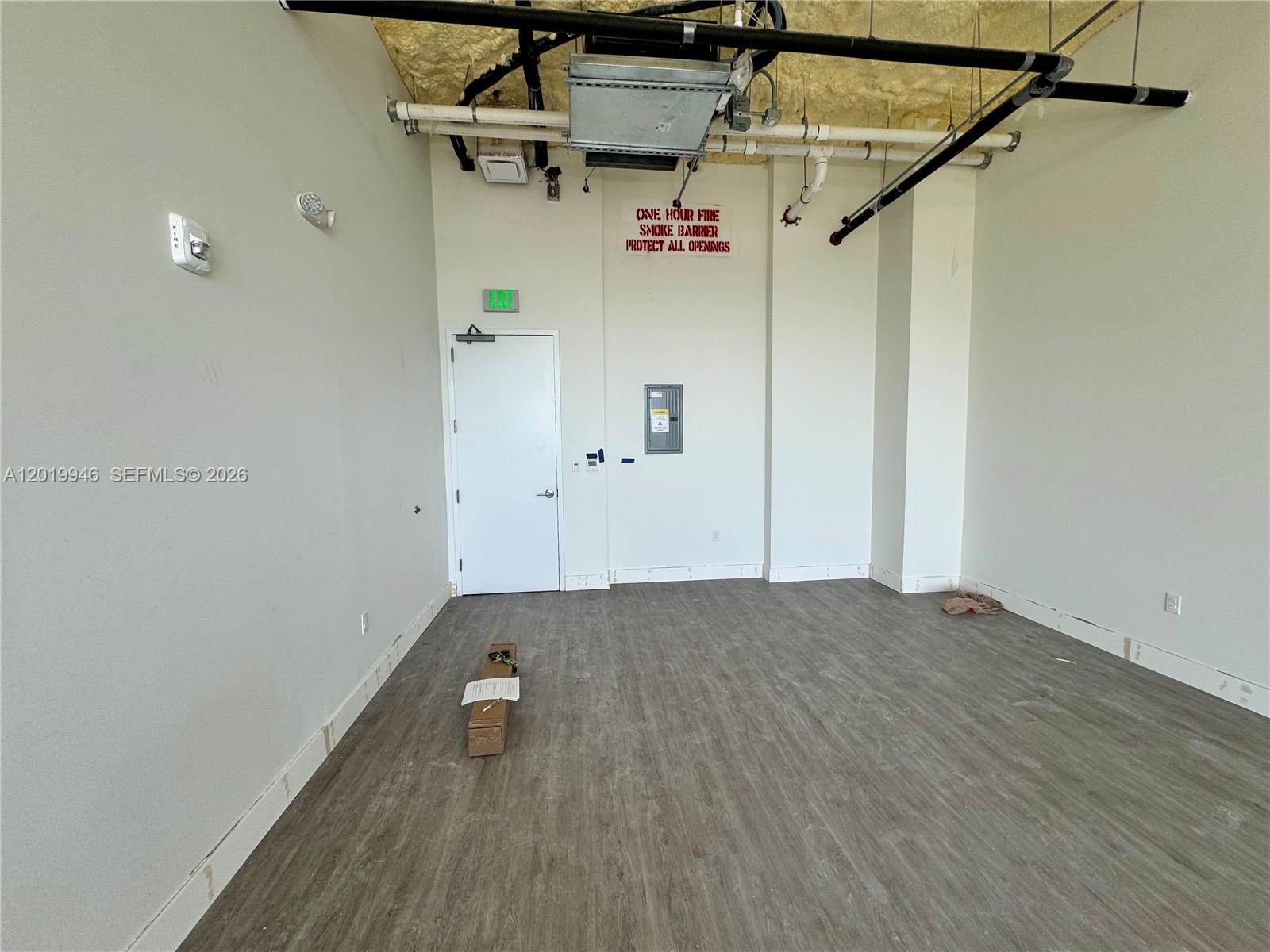 21290 Biscayne Blvd 405