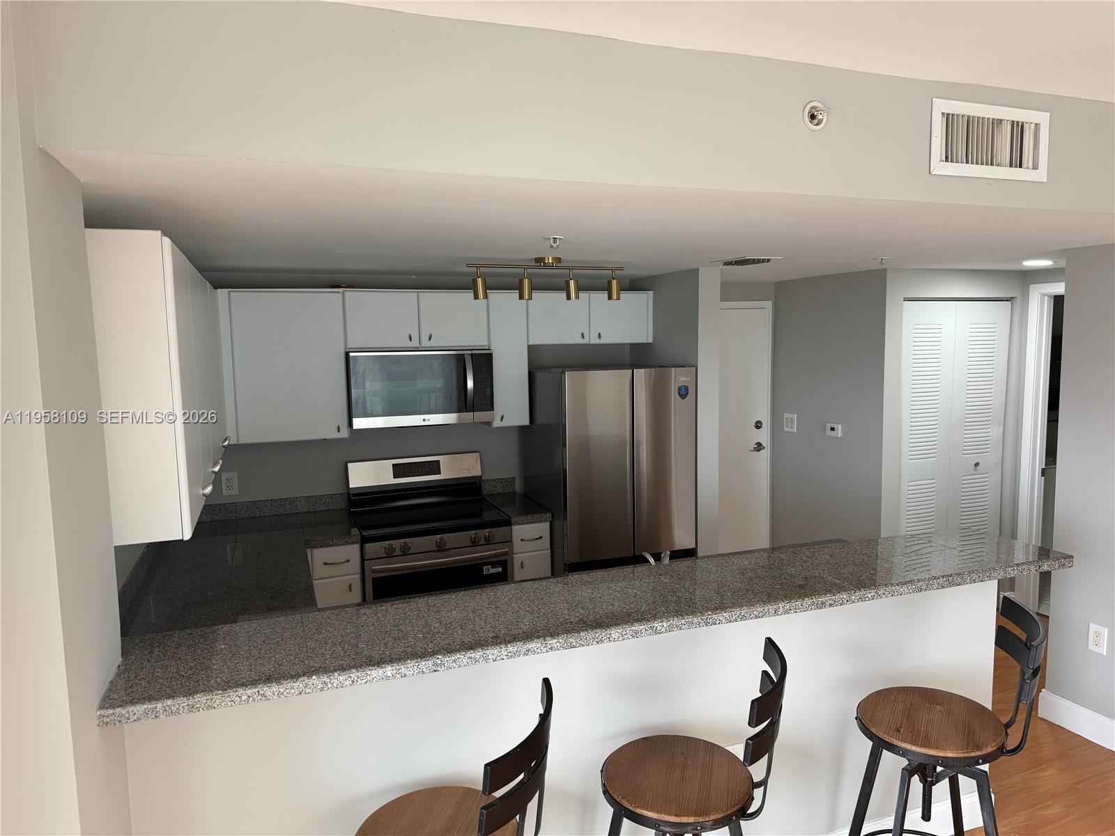 VILLAGGIO IN THE GROVE TO - Residential Lease