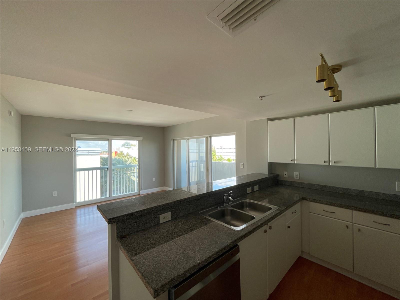 VILLAGGIO IN THE GROVE TO - Residential Lease