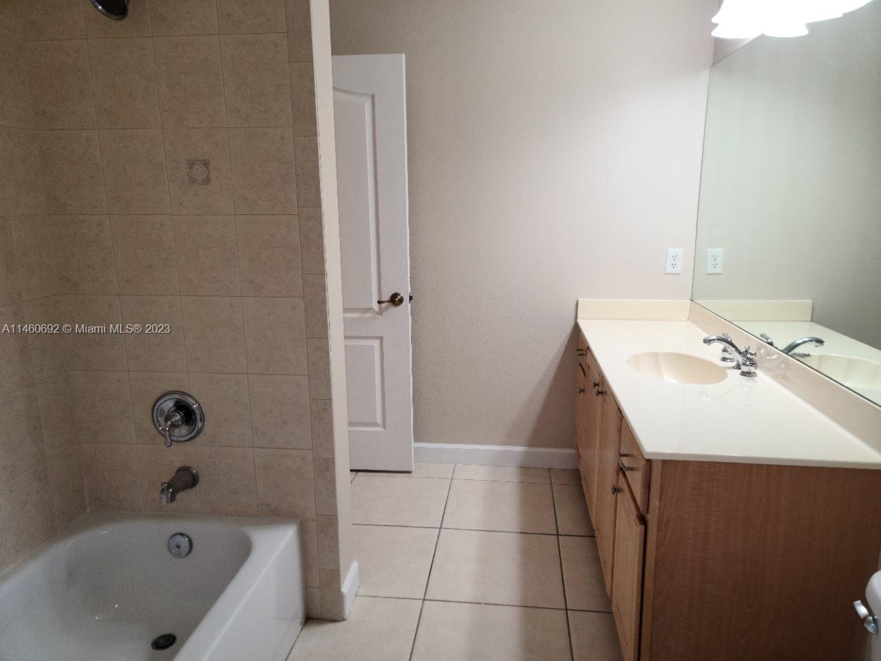 PORT ST LUCIE SECTION 33 - Residential Lease