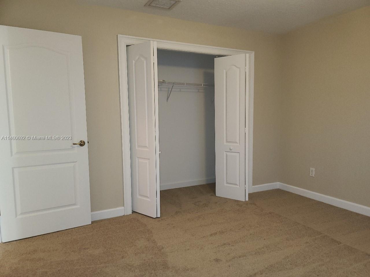 PORT ST LUCIE SECTION 33 - Residential Lease