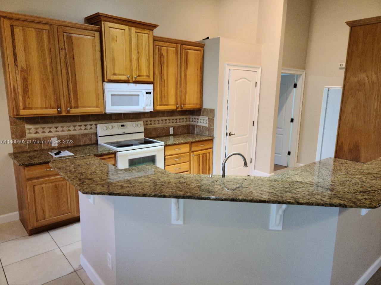 PORT ST LUCIE SECTION 33 - Residential Lease