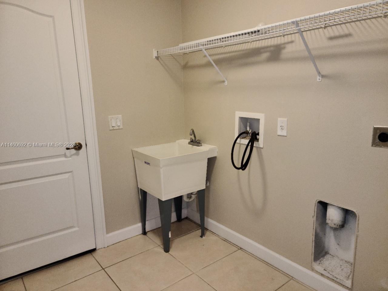 PORT ST LUCIE SECTION 33 - Residential Lease