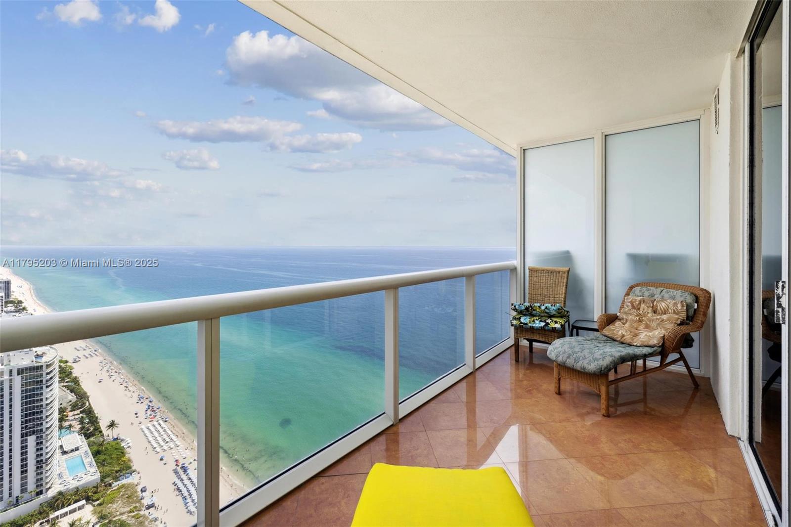 1830 S Ocean Dr 4712, Hallandale Beach, Broward County, Florida - 1 Bedrooms  
1 Bathrooms - 