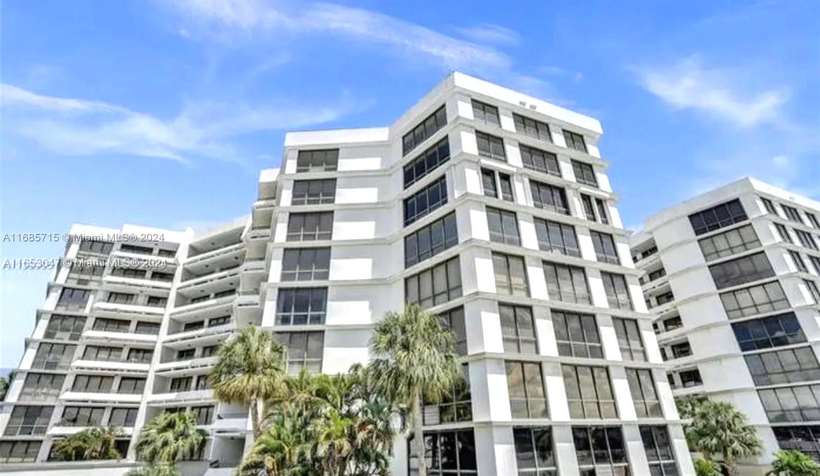 Rental Property at 13951 Kendale Lakes Cir 601A, Miami, Broward County, Florida - Bedrooms: 2 
Bathrooms: 2  - $2,500 MO.