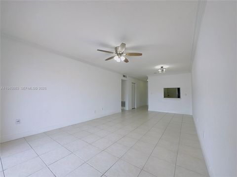 Photo of 9972 SW 88th St #1121, Miami, FL 33176 (MLS # A11945683)