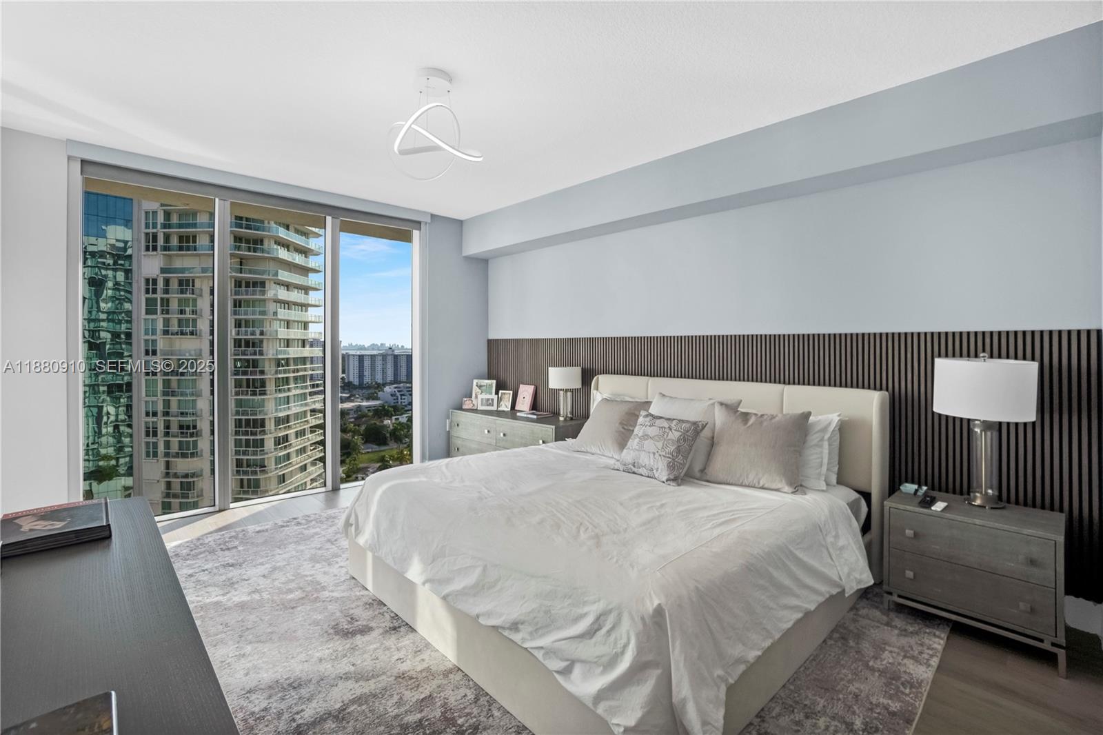 PARQUE TOWERS CONDO - Residential