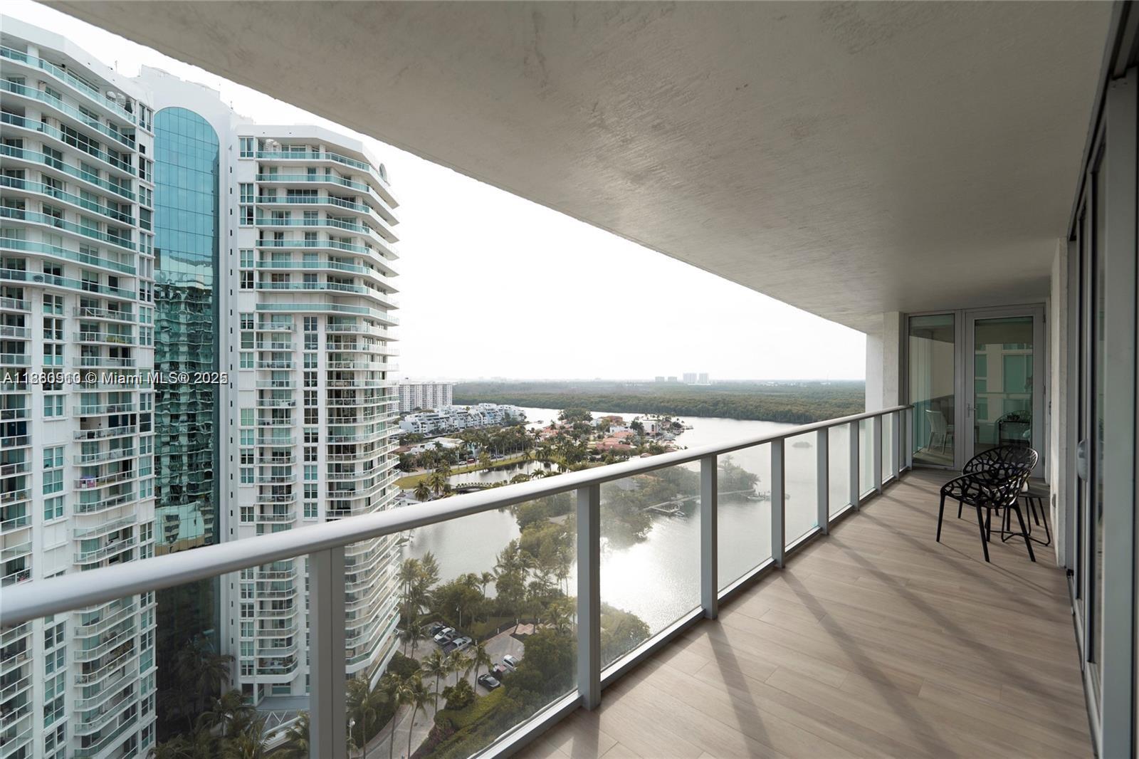 PARQUE TOWERS CONDO - Residential