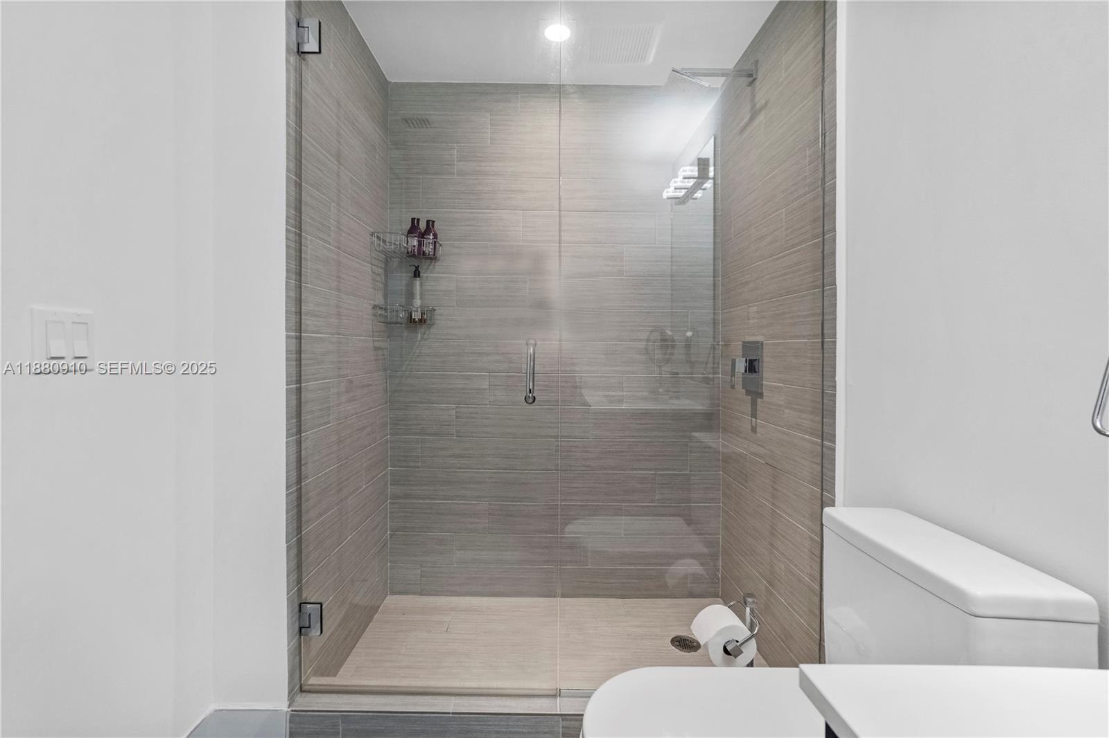 PARQUE TOWERS CONDO - Residential