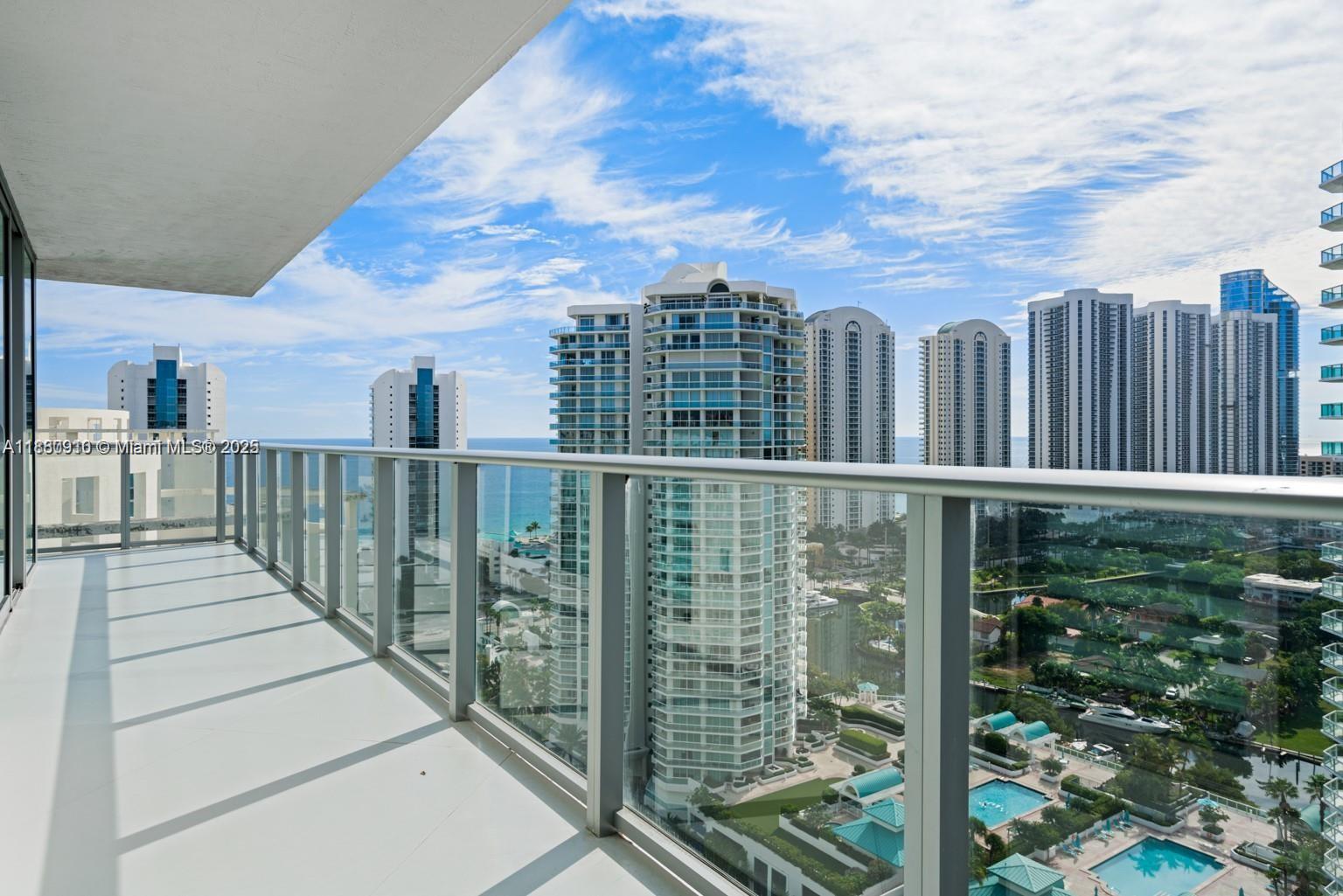 PARQUE TOWERS CONDO - Residential