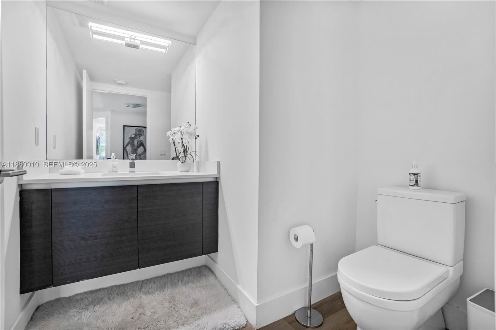 PARQUE TOWERS CONDO - Residential