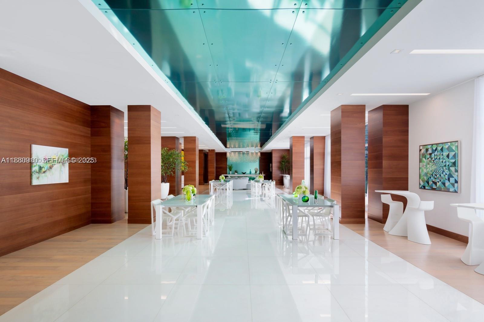 PARQUE TOWERS CONDO - Residential