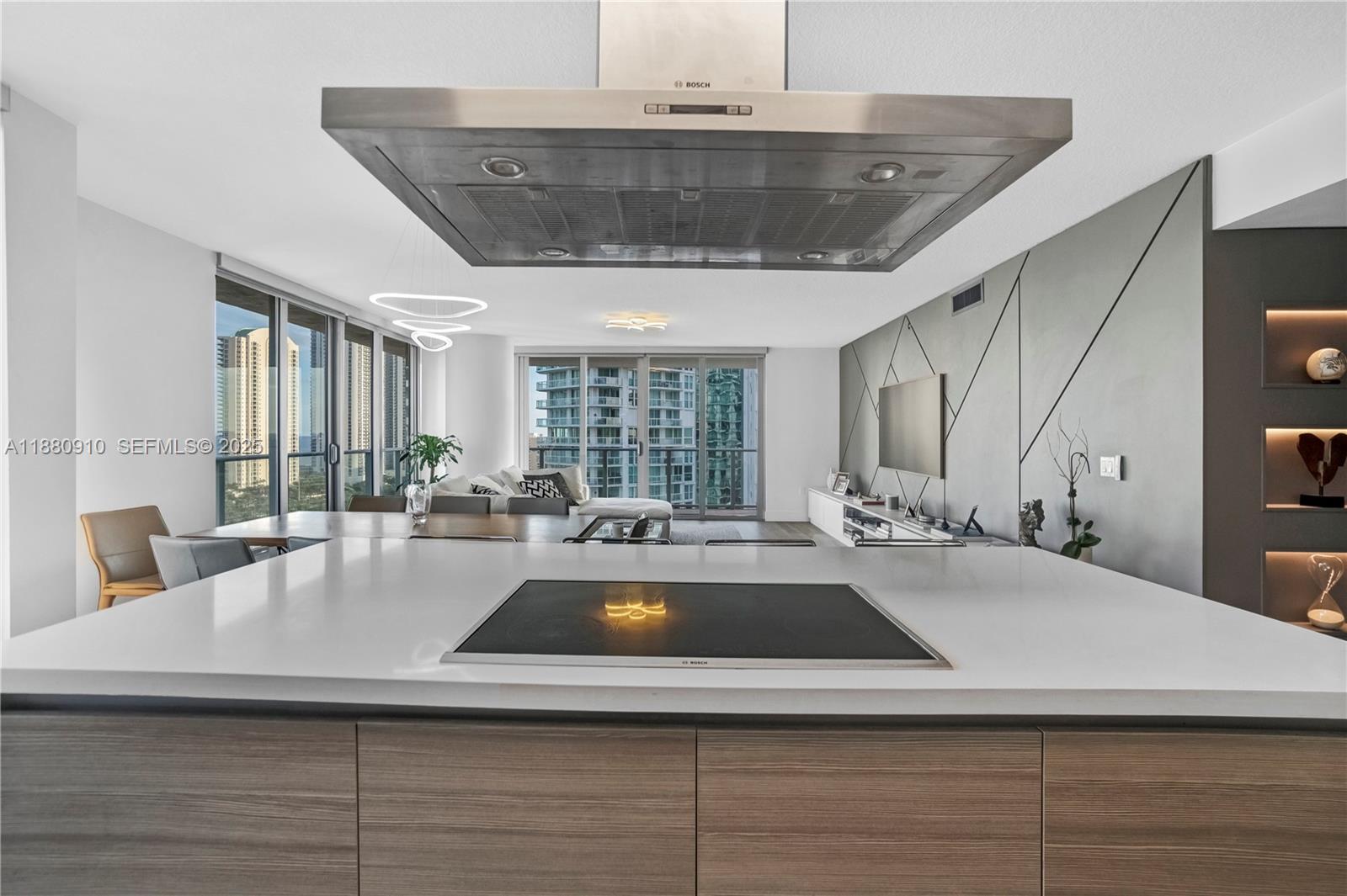 PARQUE TOWERS CONDO - Residential