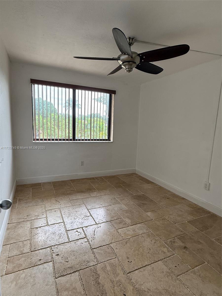 REPLAT 1ST ADDN TO TOWNHO - Residential