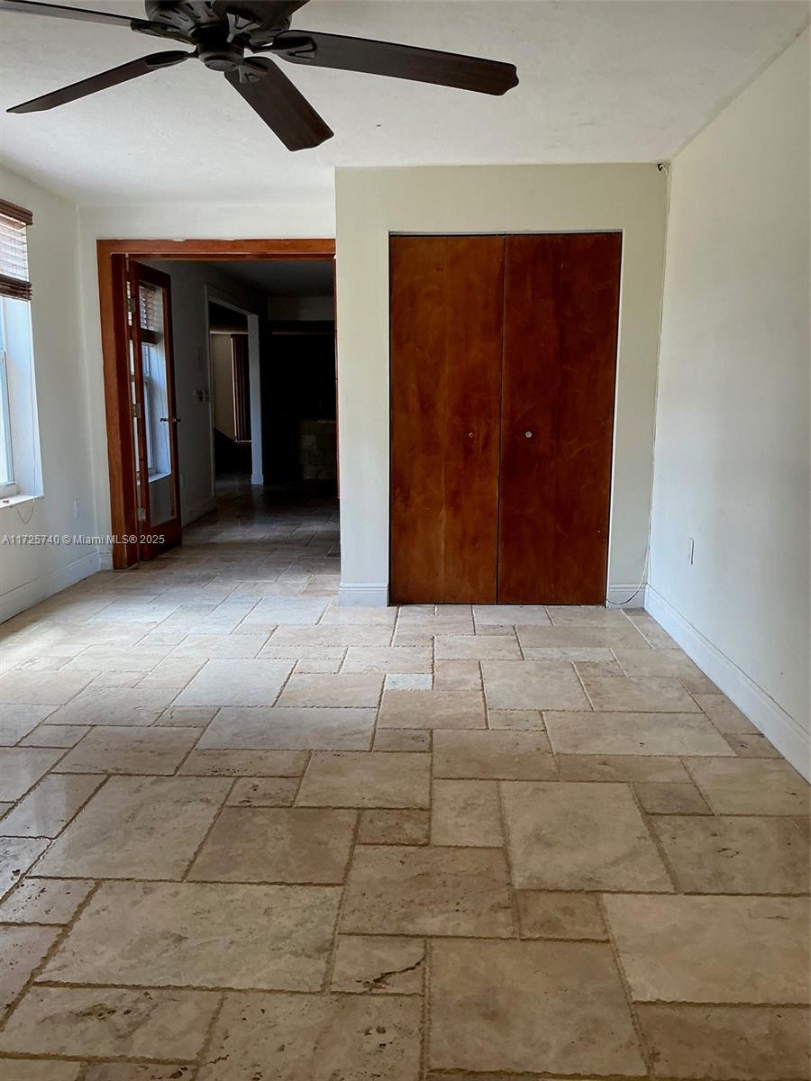 REPLAT 1ST ADDN TO TOWNHO - Residential