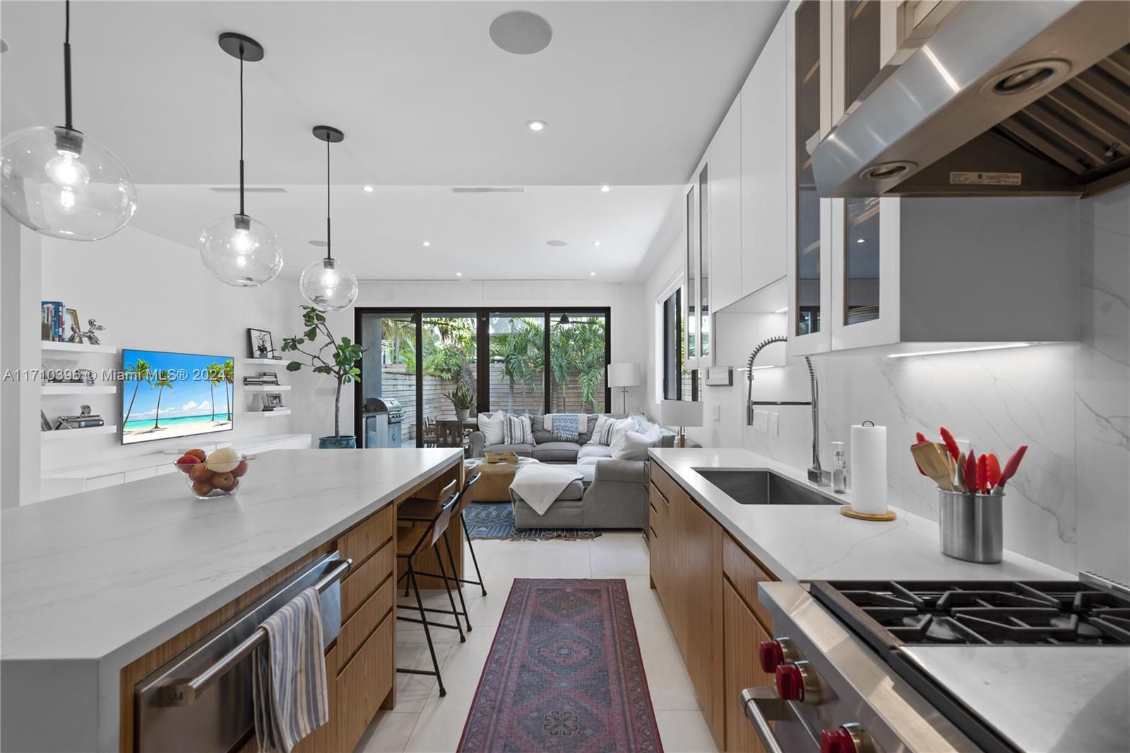 2975 JACKSON CONDO ASSOC - Residential