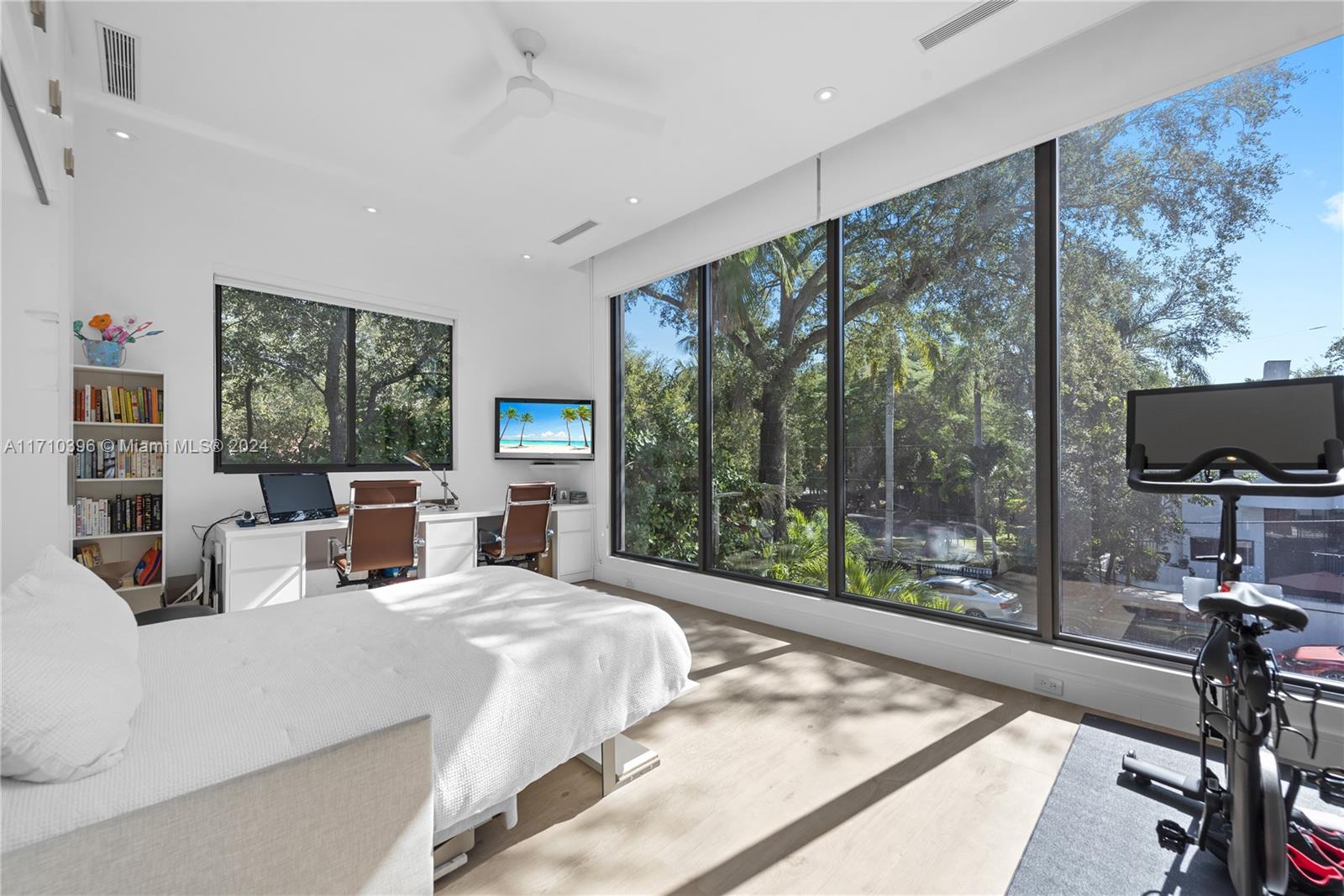 2975 JACKSON CONDO ASSOC - Residential