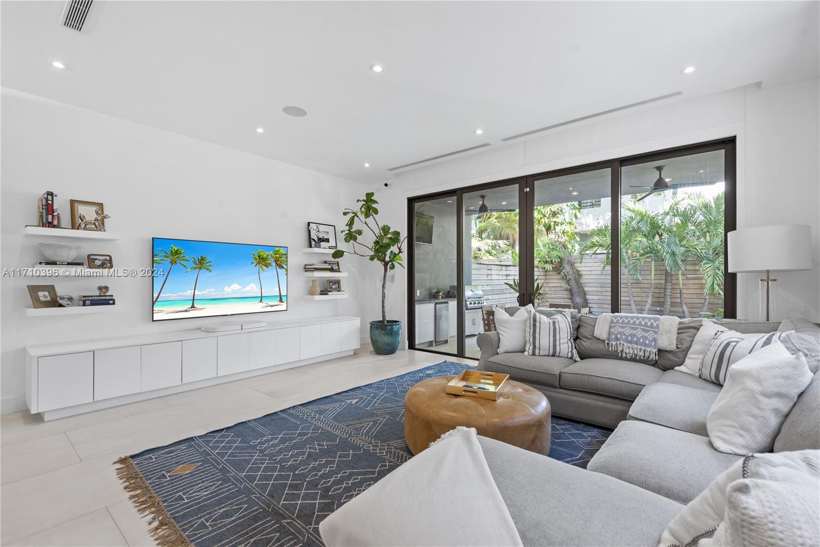 2975 JACKSON CONDO ASSOC - Residential