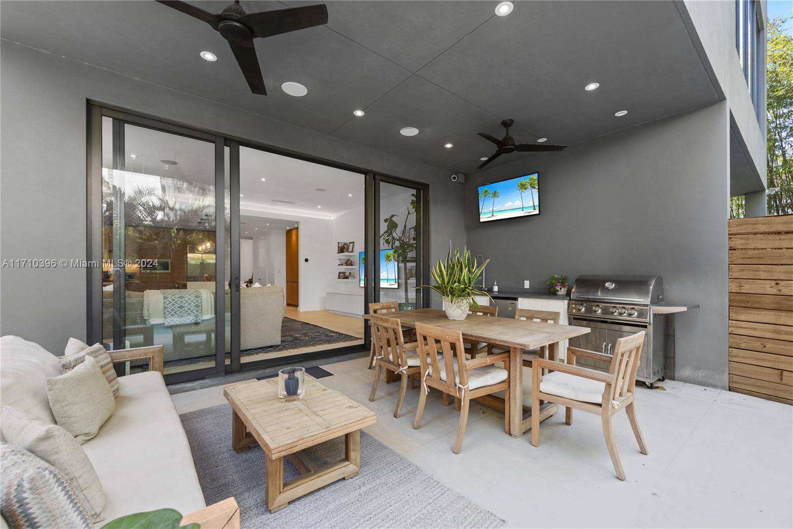 2975 JACKSON CONDO ASSOC - Residential