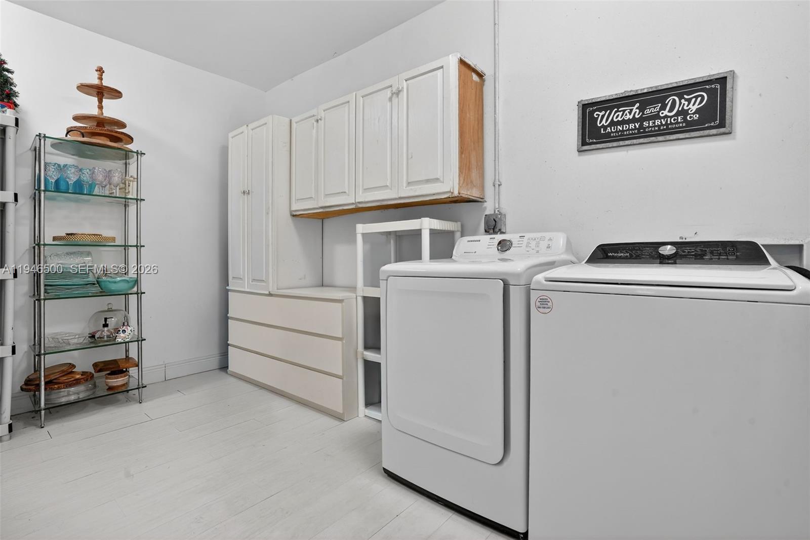 HOLLYWOOD HILLS AMEN PLAT - Residential