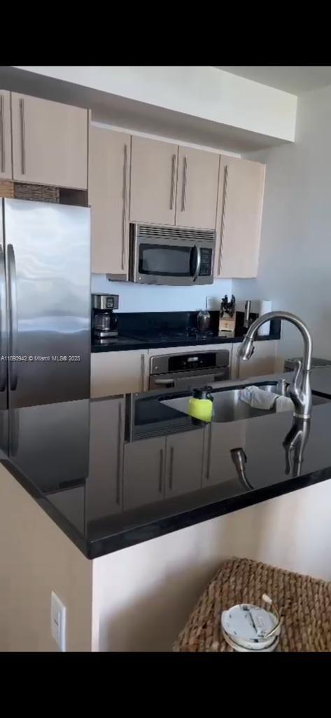 THE AXIS ON BRICKELL COND - Residential Lease