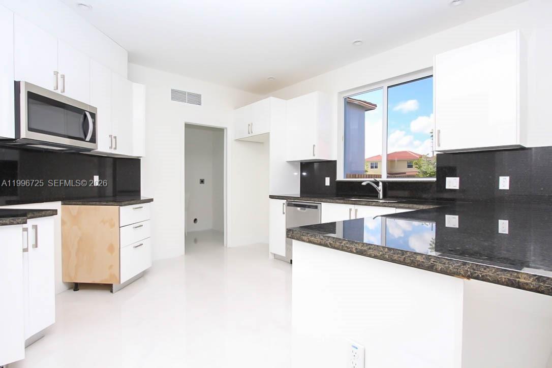 SAYMER SUBDIVISON - Residential Lease