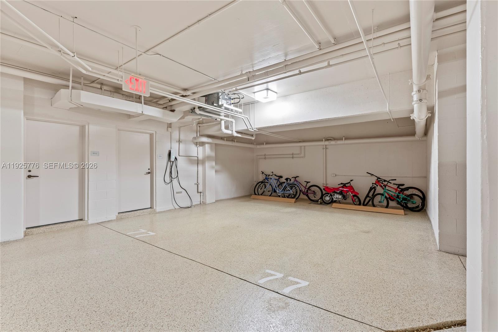 OCEANSIDE FISHER ISL COND - Residential