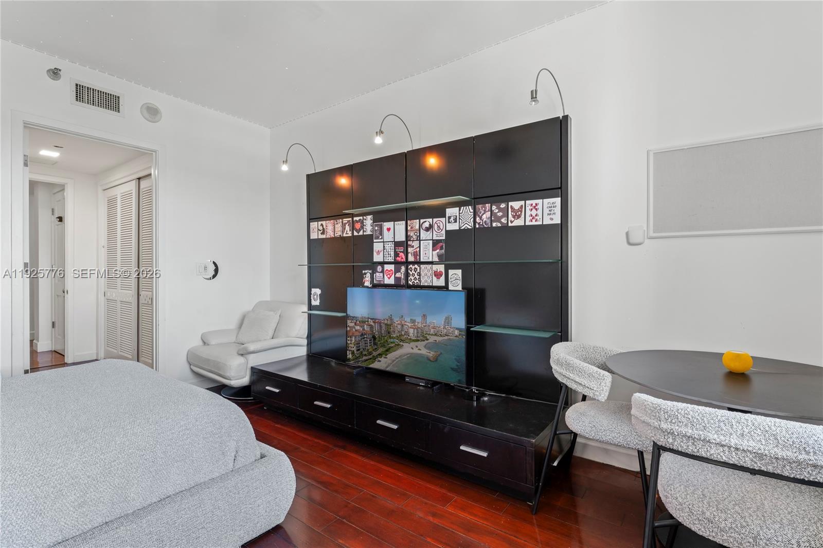 OCEANSIDE FISHER ISL COND - Residential