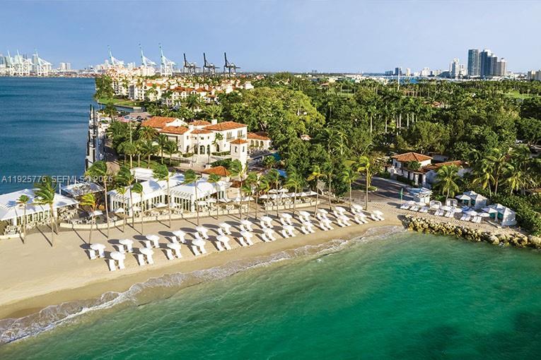 OCEANSIDE FISHER ISL COND - Residential