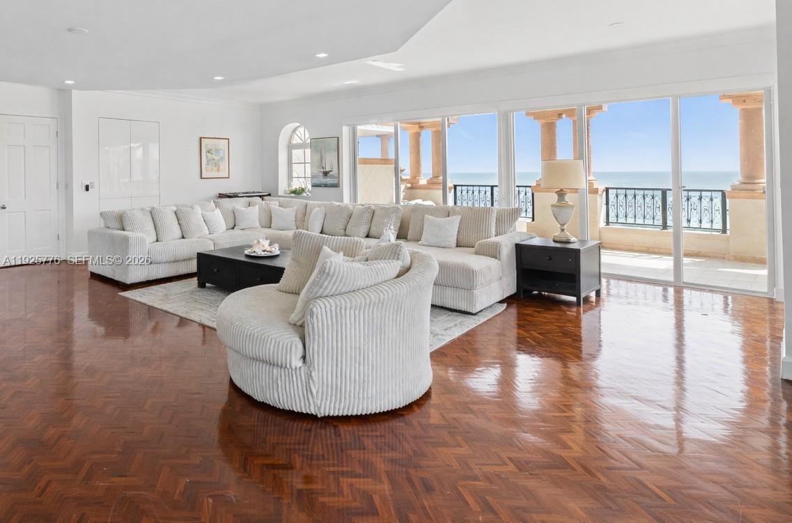 OCEANSIDE FISHER ISL COND - Residential