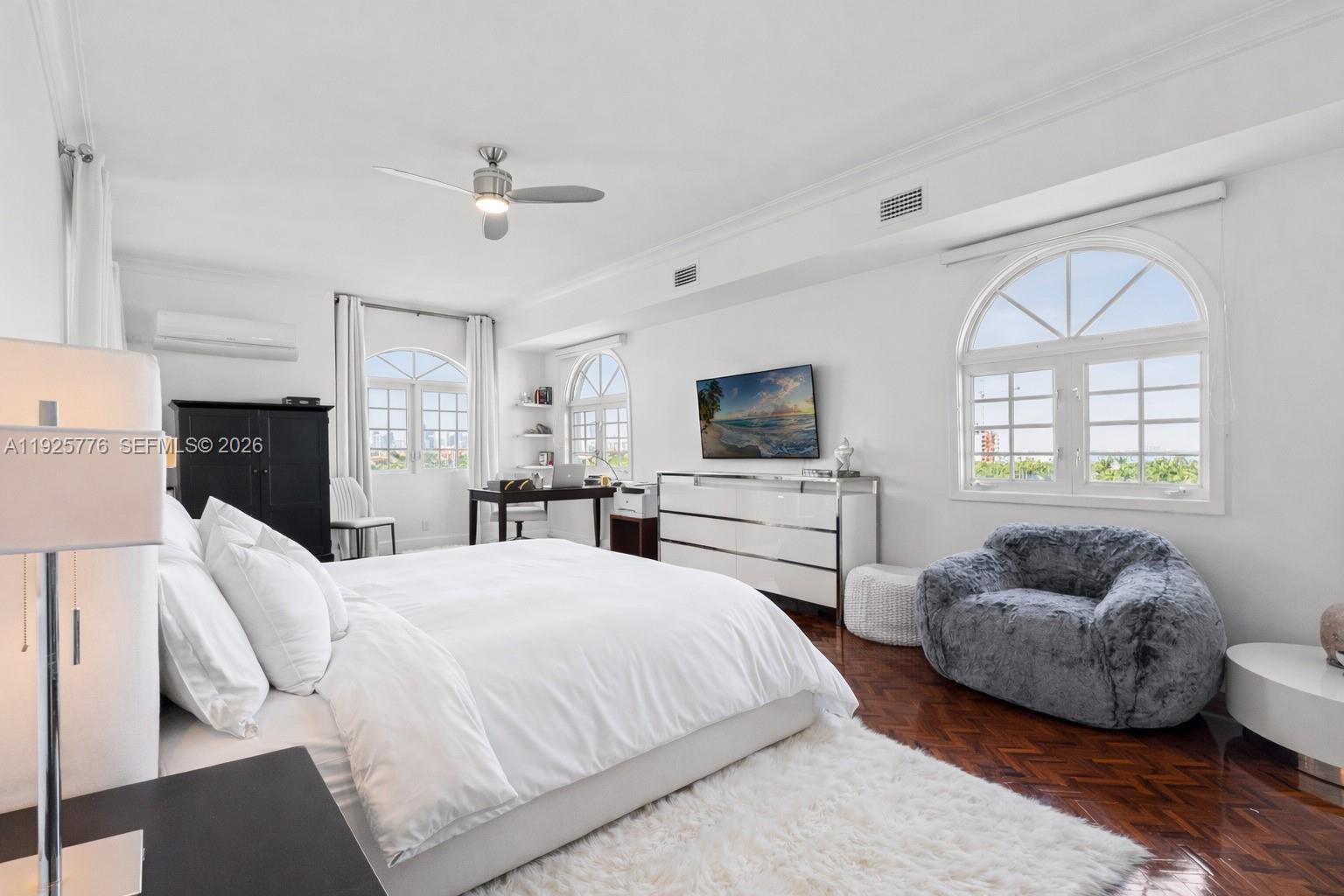 OCEANSIDE FISHER ISL COND - Residential
