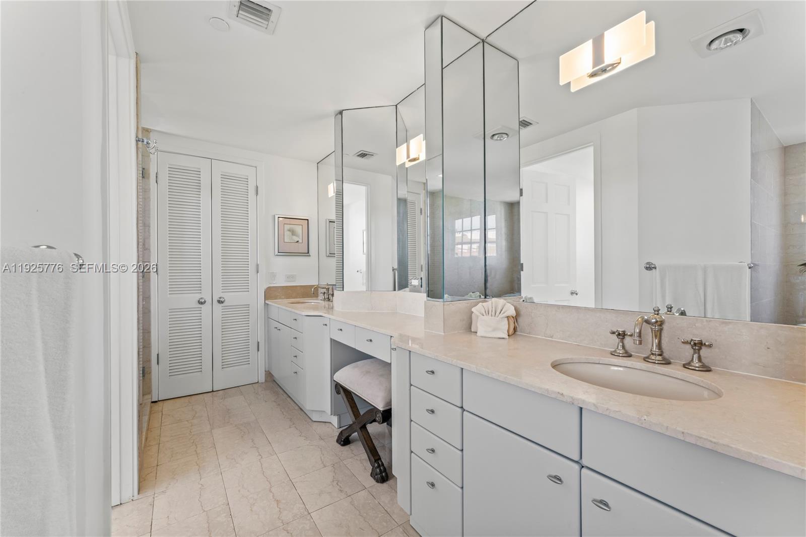 OCEANSIDE FISHER ISL COND - Residential