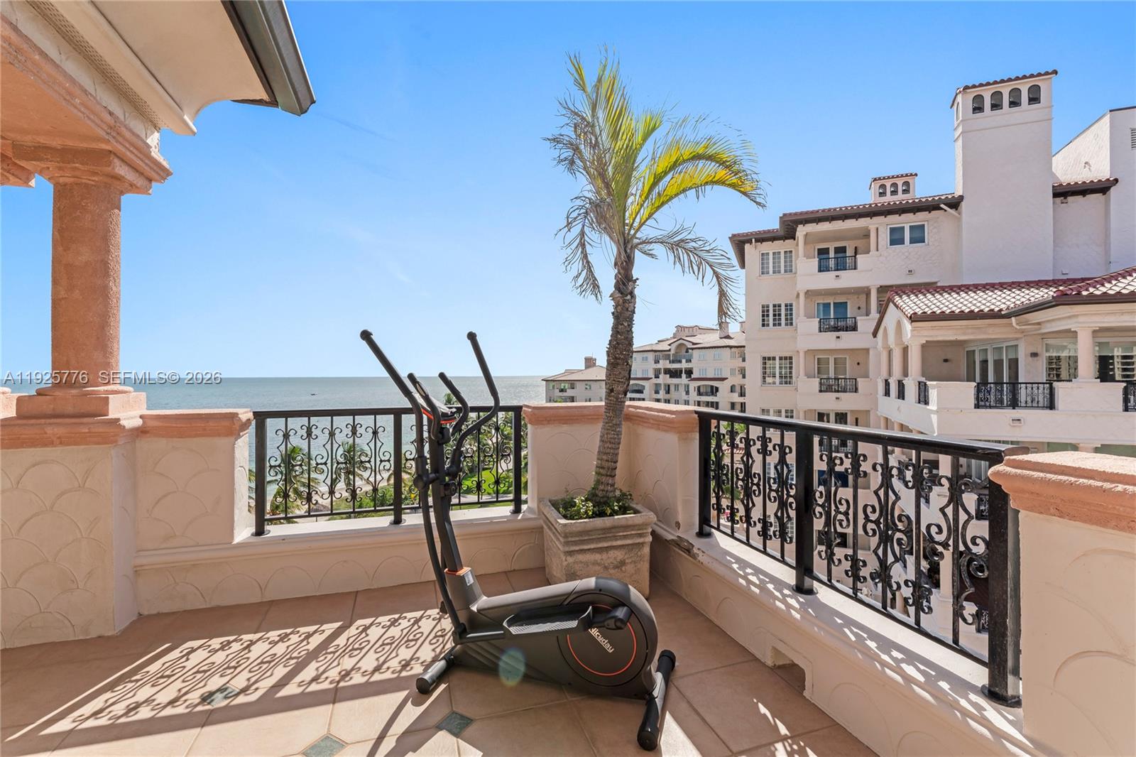 OCEANSIDE FISHER ISL COND - Residential