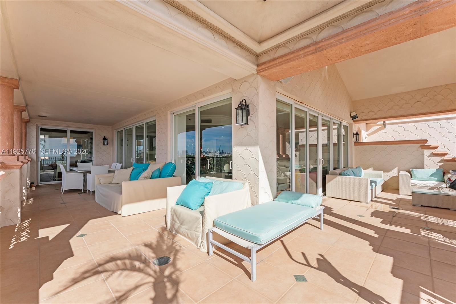 OCEANSIDE FISHER ISL COND - Residential