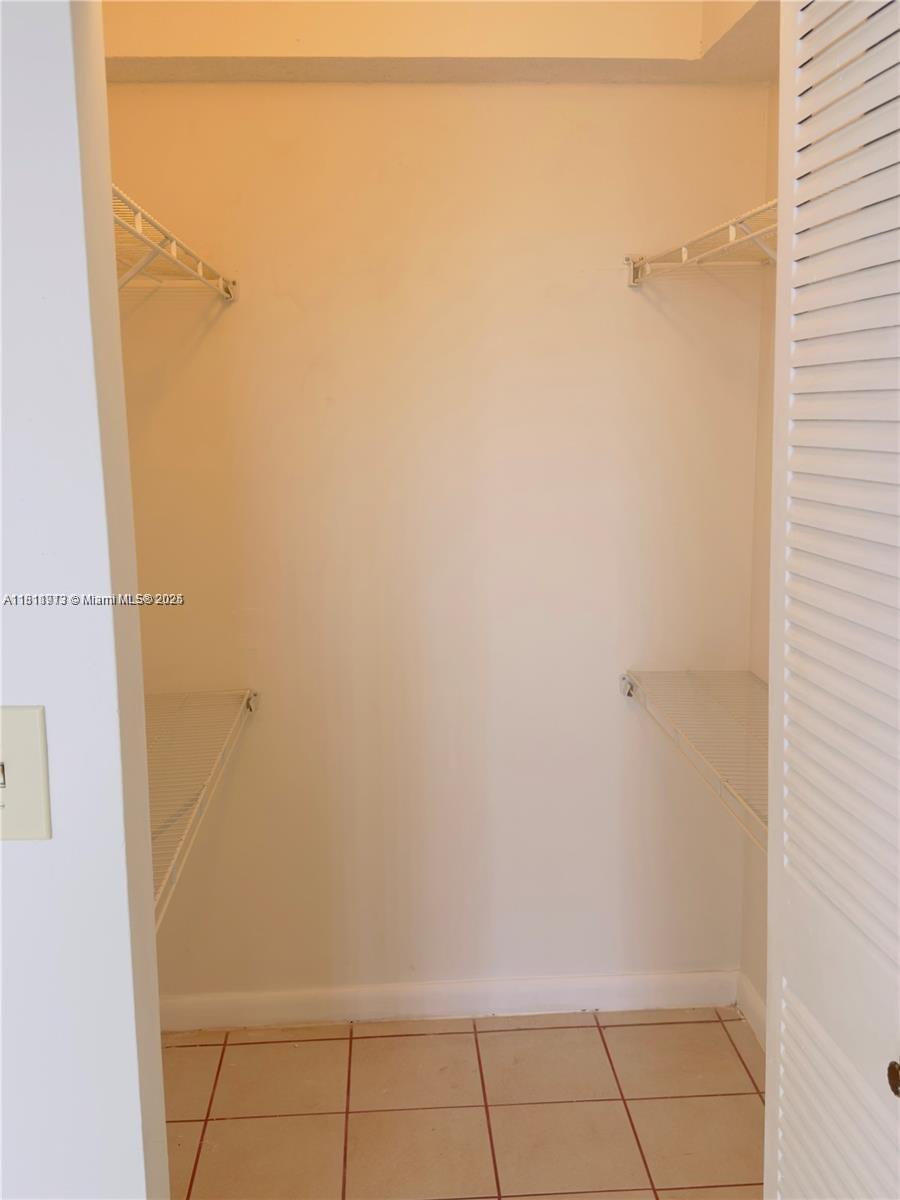 INTERNATIONAL PARK I COND - Residential Lease