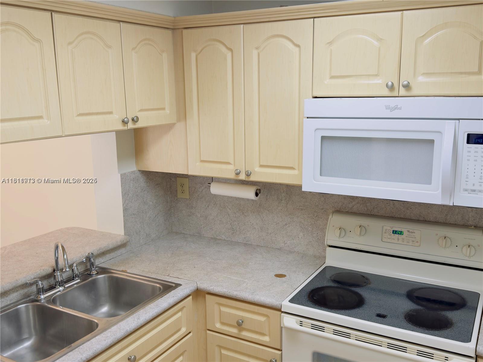 INTERNATIONAL PARK I COND - Residential Lease