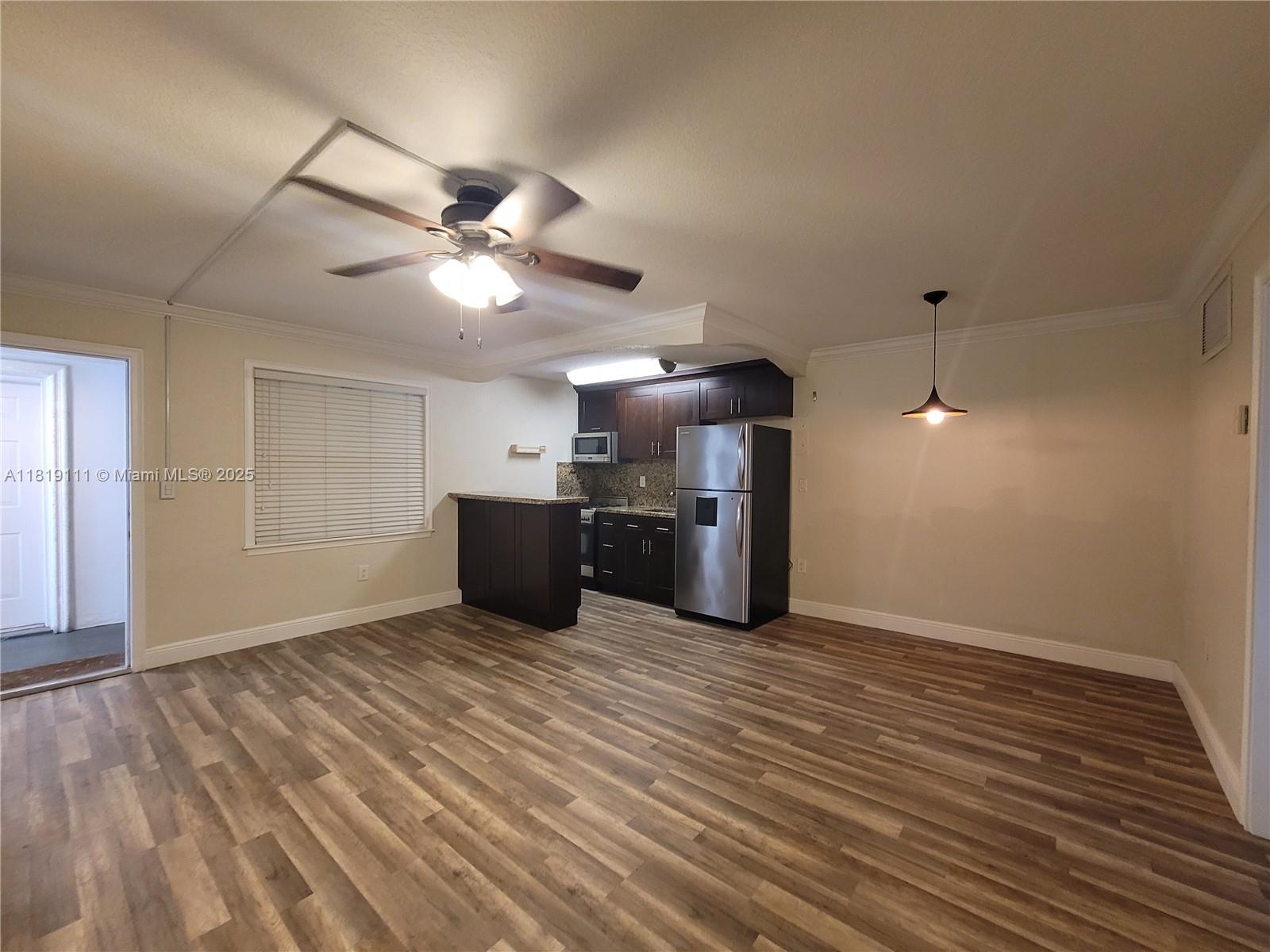 3245 Virginia St 17