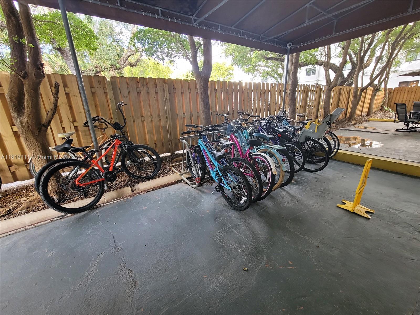 VIRGINIA POINTE CONDO - Residential