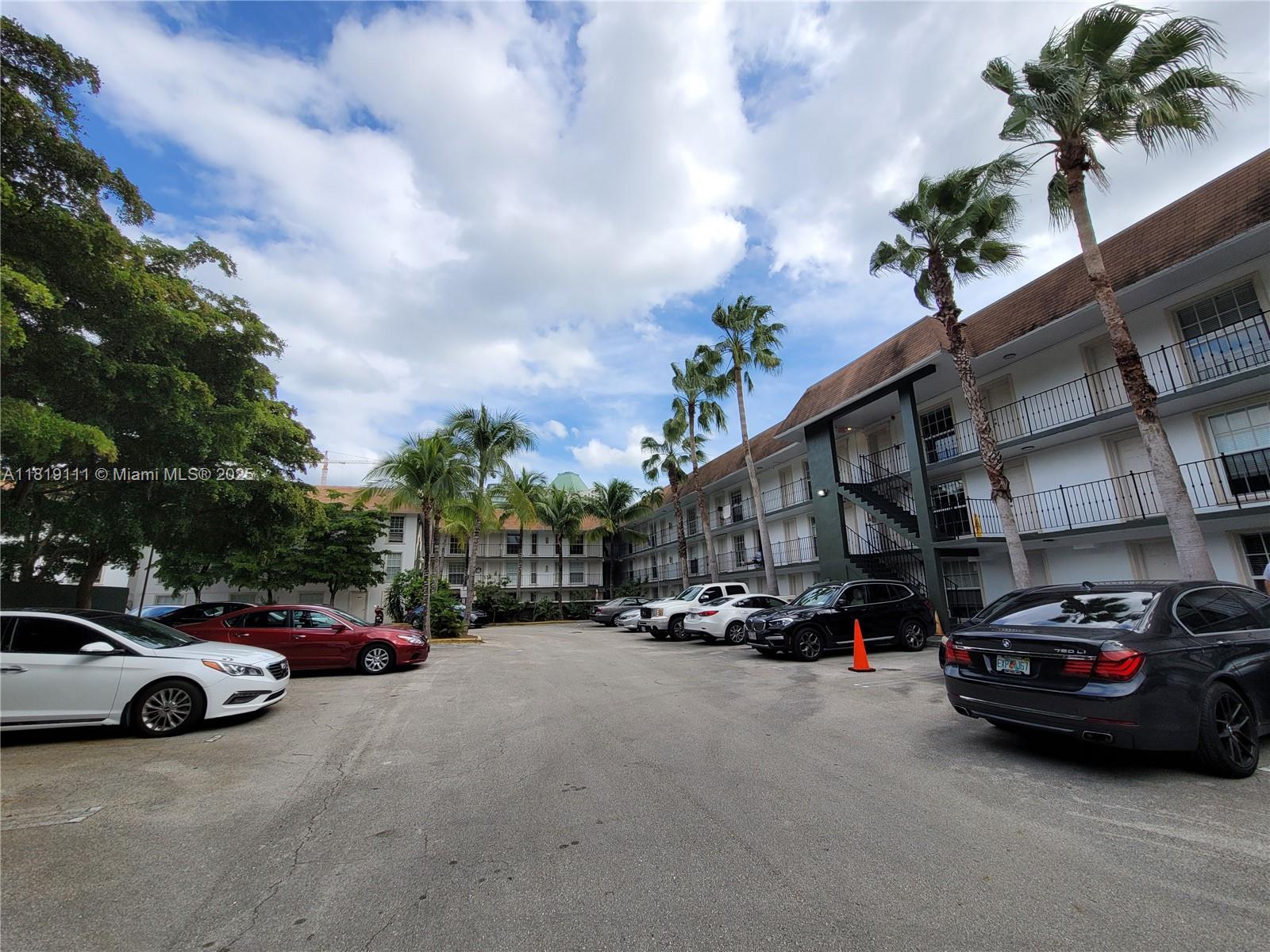 VIRGINIA POINTE CONDO - Residential