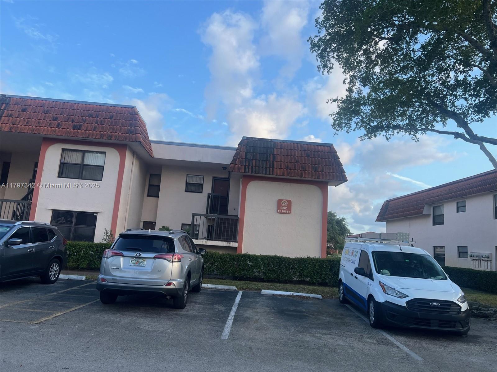 Property for Sale at Address Not Disclosed, Miami, Broward County, Florida - Bedrooms: 3 
Bathrooms: 2  - $271,000