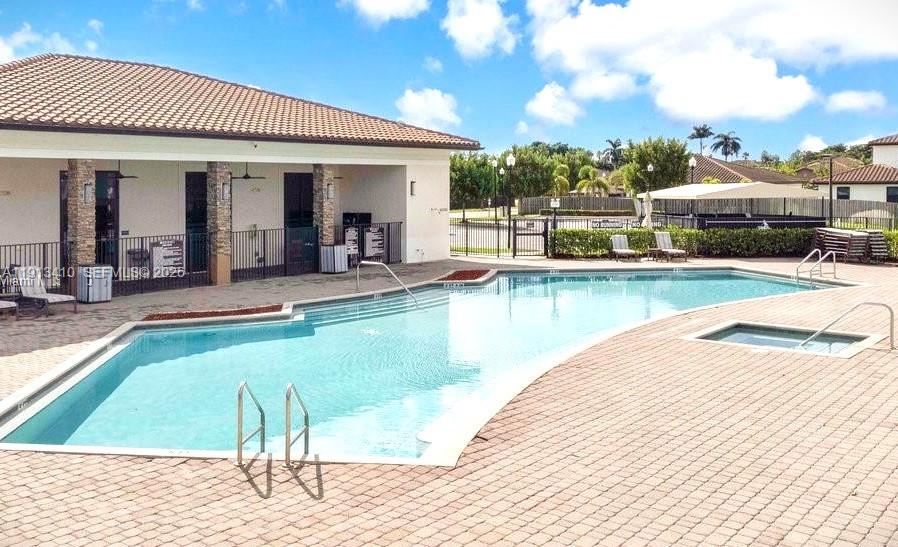 KINGMAN COMMONS - Residential