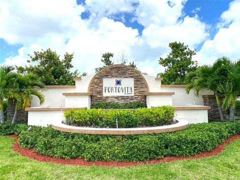 2490 SE 1st St Homestead FL 33033