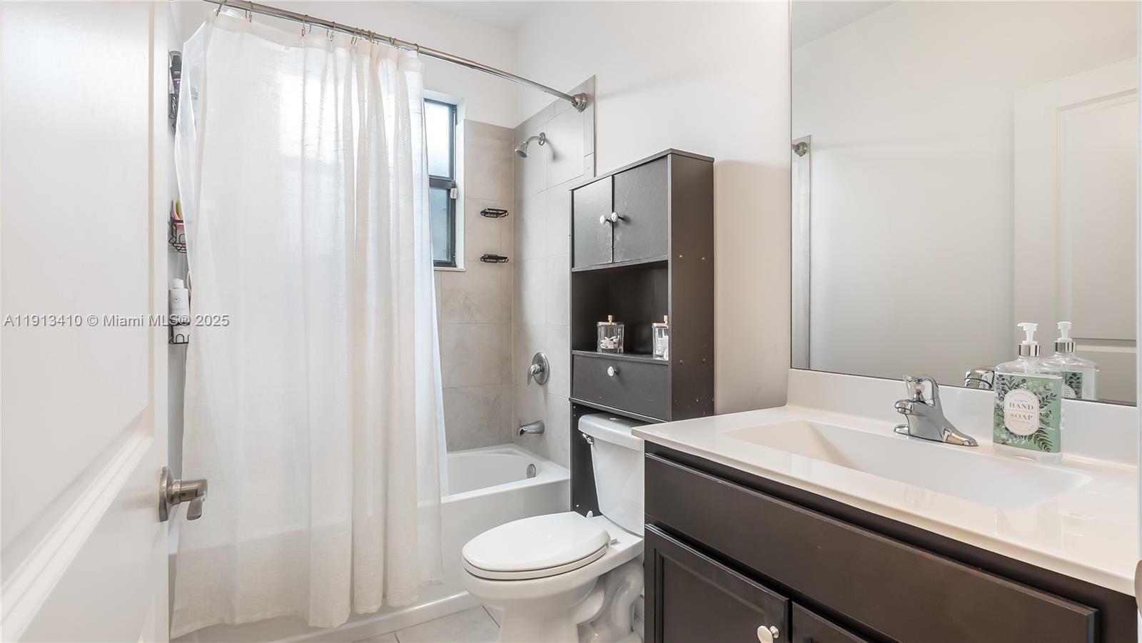 KINGMAN COMMONS - Residential