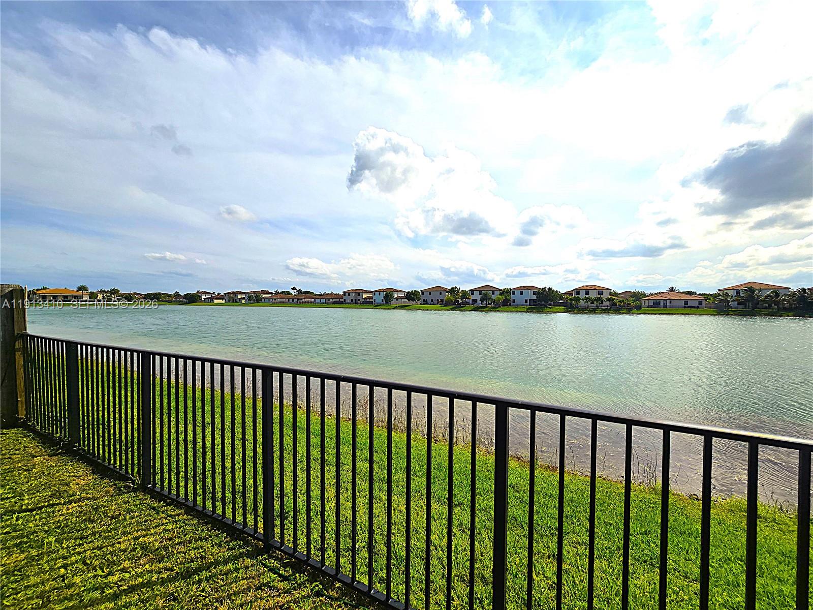 KINGMAN COMMONS - Residential